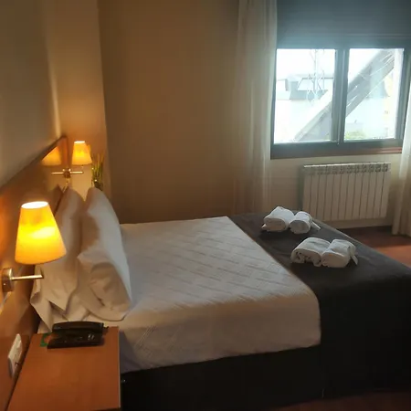 Hotel Avion 2*