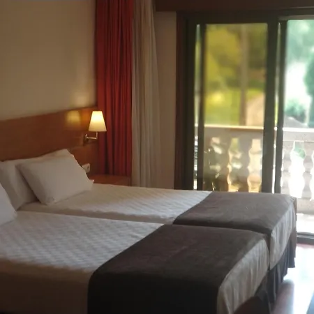 מלון Avion By Bossh! 2*