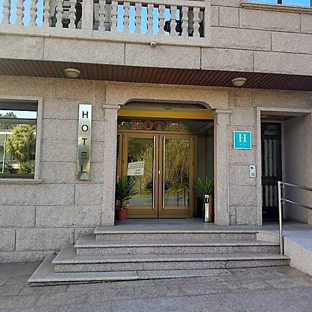 Hotel Avion 2*