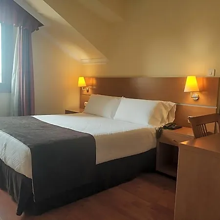 Hotel Avion 2*